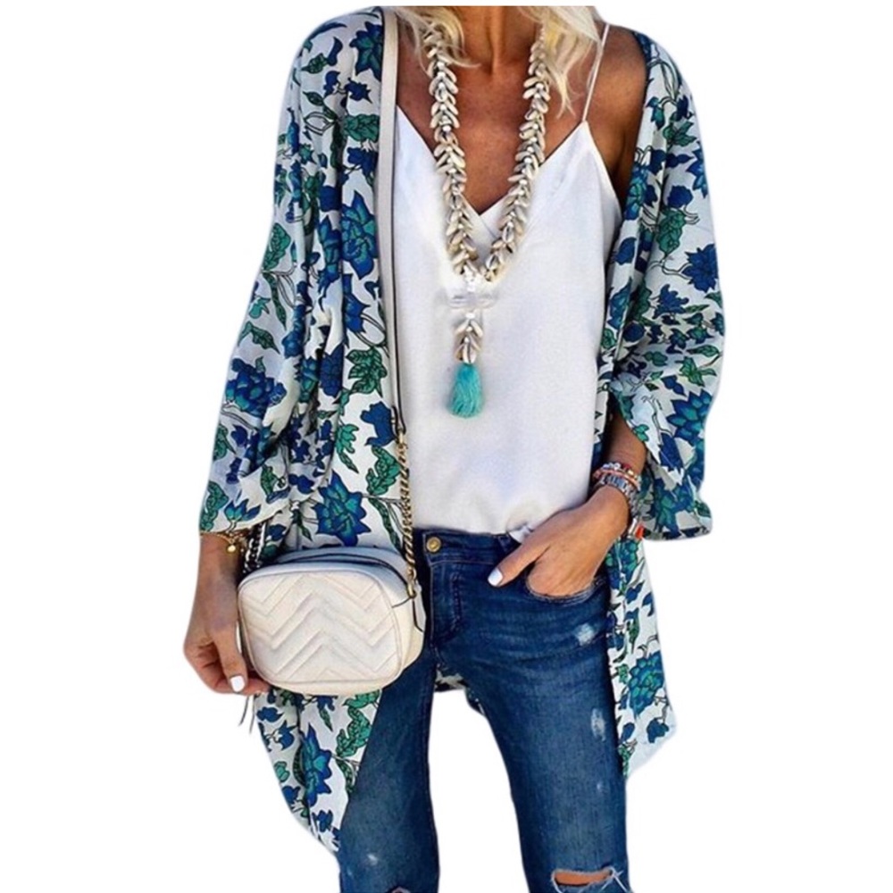 ππHPπONE LEFTβ οΈπLovely White Floral Kimono - Picture 2 of 5